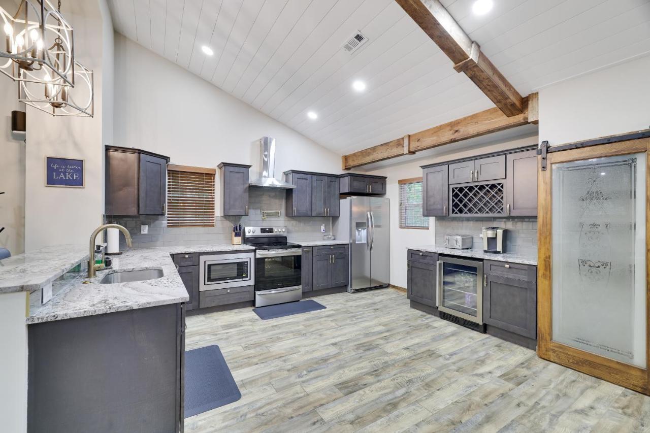 Whiskey Pines Retreat! Single Level Home, Outdoor Firepit, Ac, Bbq! Sleeps 9 In Lake Harmony! Bagian luar foto