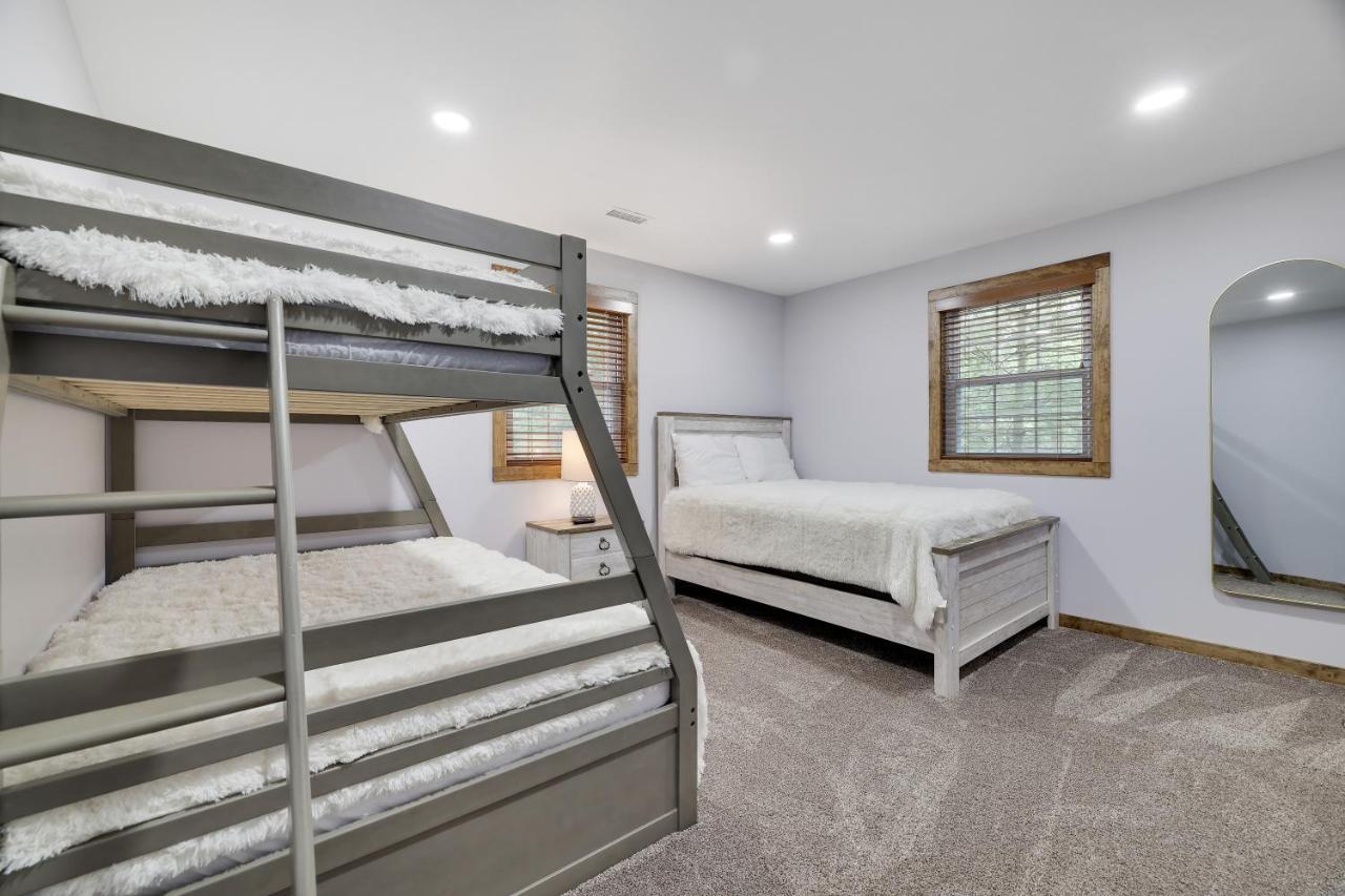 Whiskey Pines Retreat! Single Level Home, Outdoor Firepit, Ac, Bbq! Sleeps 9 In Lake Harmony! Bagian luar foto